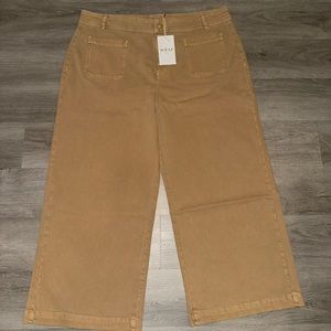 Cropped Wide-Leg Trouser